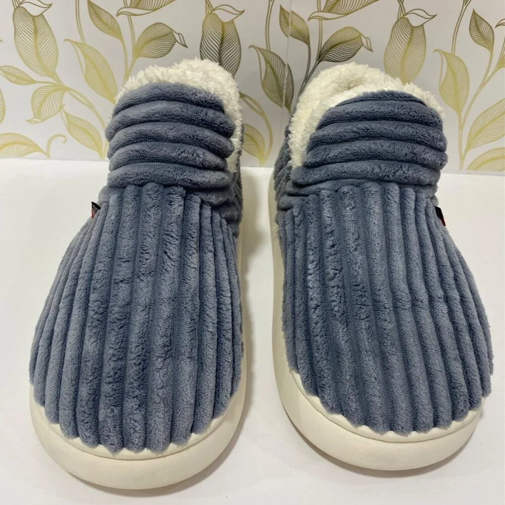 Cozy Plush Lined Slip-On Slippers With Ribbed Design & Durable Rubber Sole NWOT - Picture 3 of 8